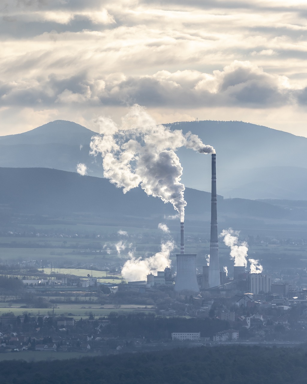 découvrez tout sur le carbone, un élément essentiel à la vie, ses propriétés, ses applications dans l'industrie, ainsi que son rôle crucial dans les défis environnementaux modernes.